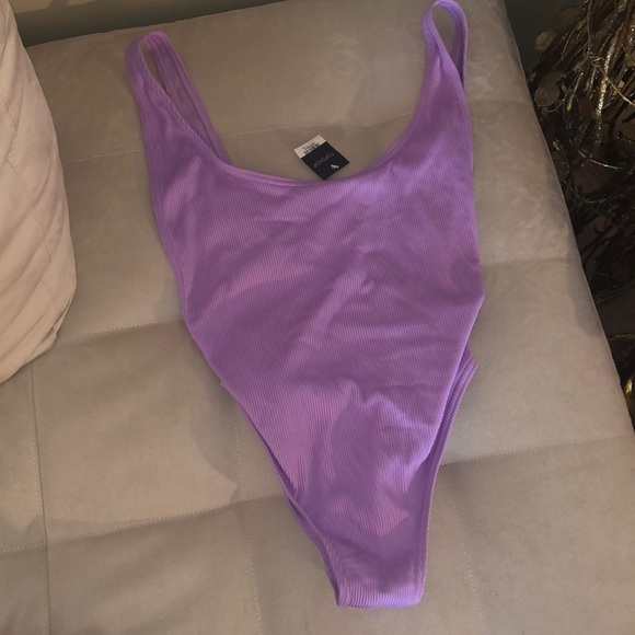 NWT Topshop Swimsuit - Picture 2 of 6